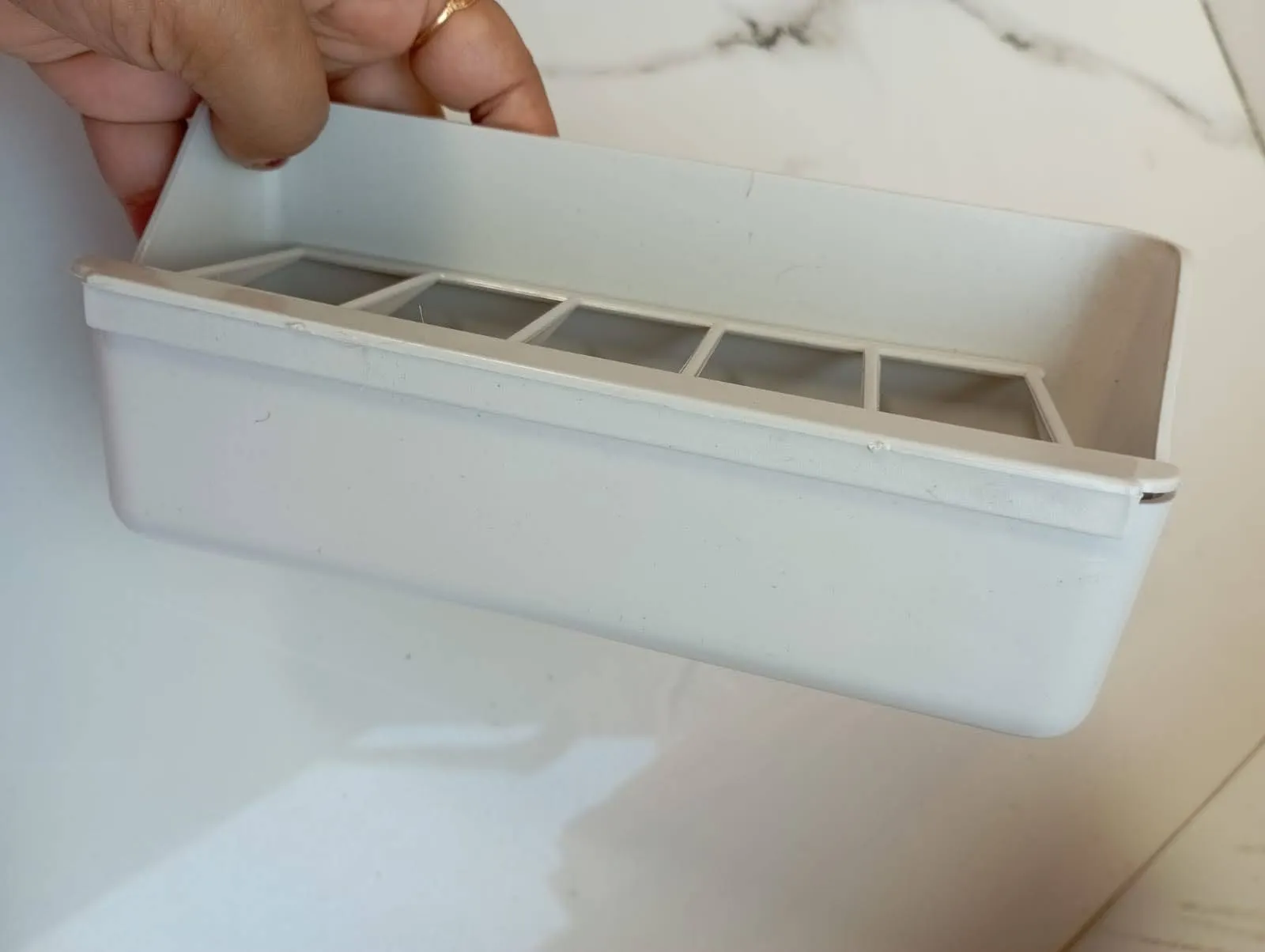 No-Mess Bird Cage Food and Water Dispenser